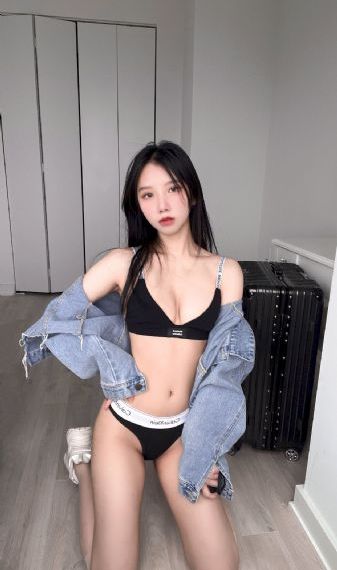闰密扒开我的腿用黄瓜折磨我_超清电影在线看